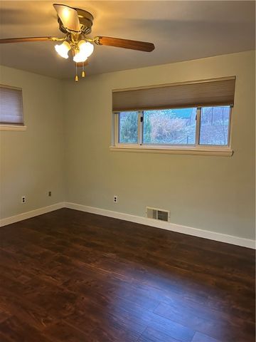 13261 Sylvia, North Huntingdon, PA 15642