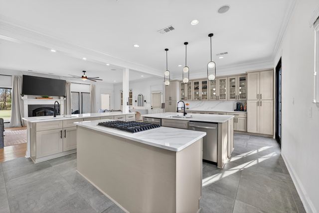 9376 FOREST WIND CV, Collierville, TN 38017
