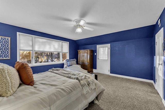 N47W22683 Weyer ROAD, Pewaukee, WI 53072