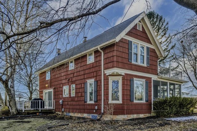 N47W22683 Weyer ROAD, Pewaukee, WI 53072