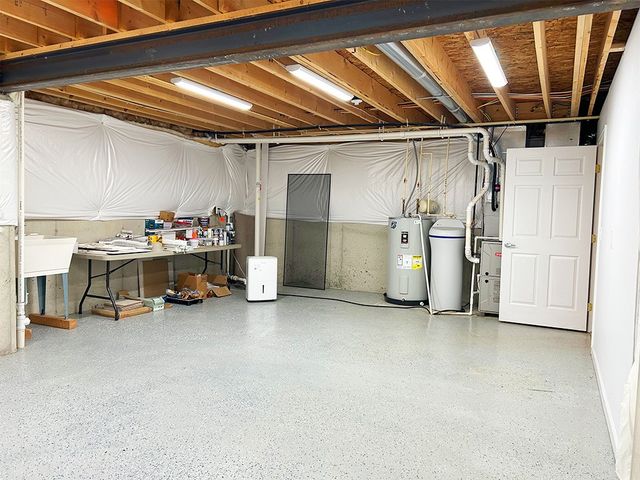 1978 Spring Ridge Drive, Beavercreek, OH 45385