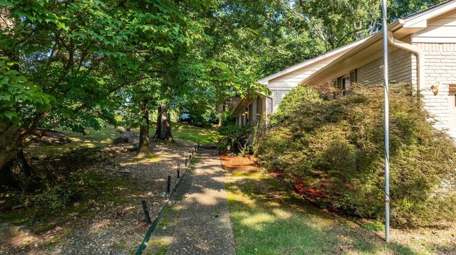 10800 San Joaquin Valley Drive, Little Rock, AR 72212