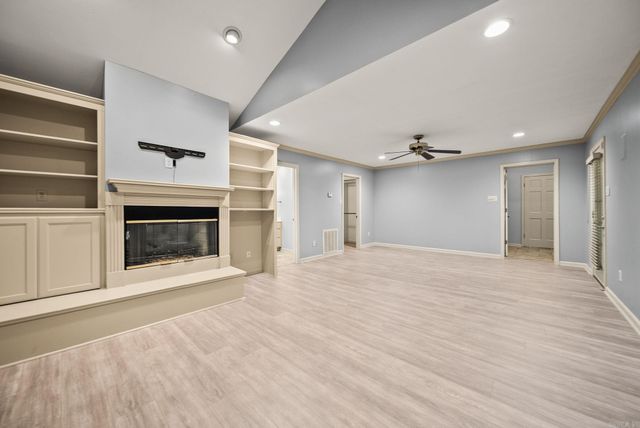 10800 San Joaquin Valley Drive, Little Rock, AR 72212