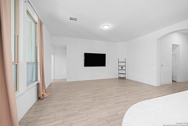 10619 Revolver Trail, San Antonio, TX 78254