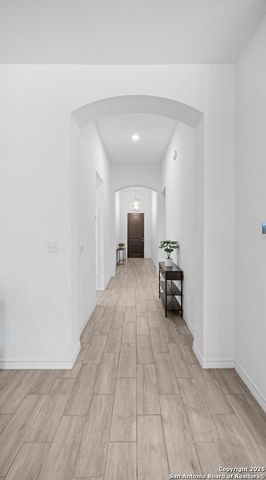 10619 Revolver Trail, San Antonio, TX 78254