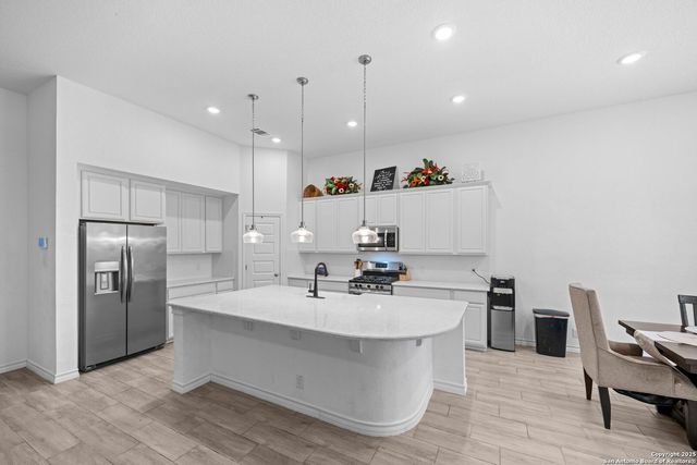 10619 Revolver Trail, San Antonio, TX 78254