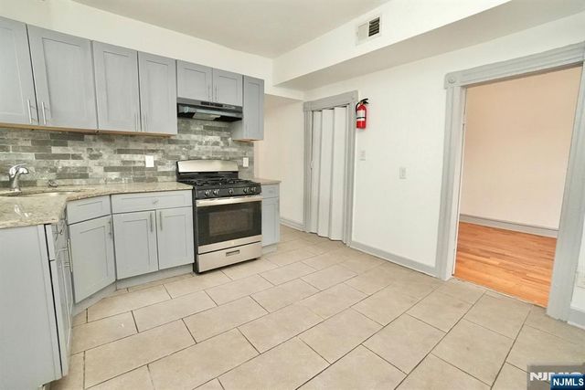 102 S 12th Street, Newark, NJ 07107