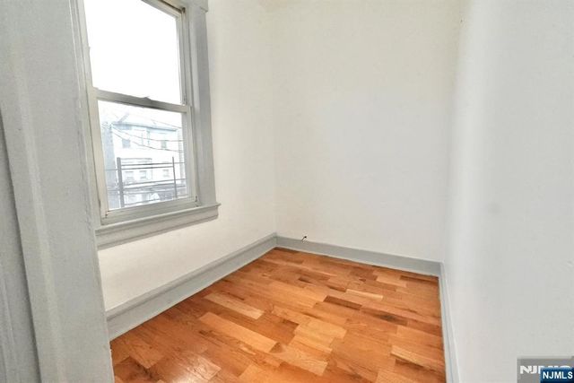 102 S 12th Street, Newark, NJ 07107