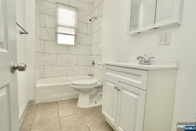 102 S 12th Street, Newark, NJ 07107