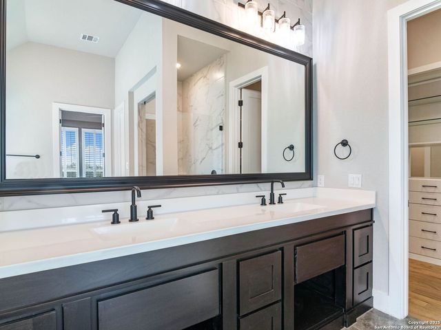 2129 Glendon Drive, San Antonio, TX 78260