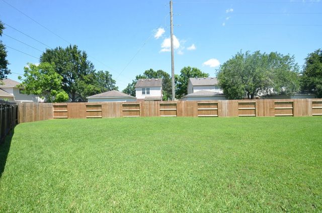 10426 Nickel Grove Drive, Houston, TX 77095