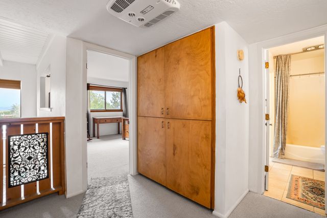 2996 Plaza Azul, Santa Fe, NM 87507