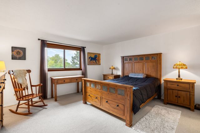 2996 Plaza Azul, Santa Fe, NM 87507