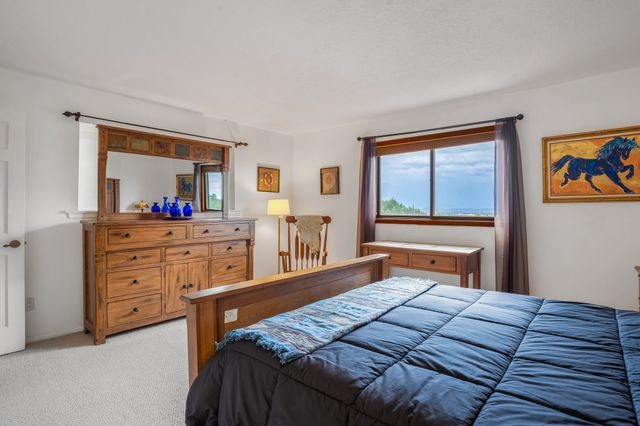 2996 Plaza Azul, Santa Fe, NM 87507