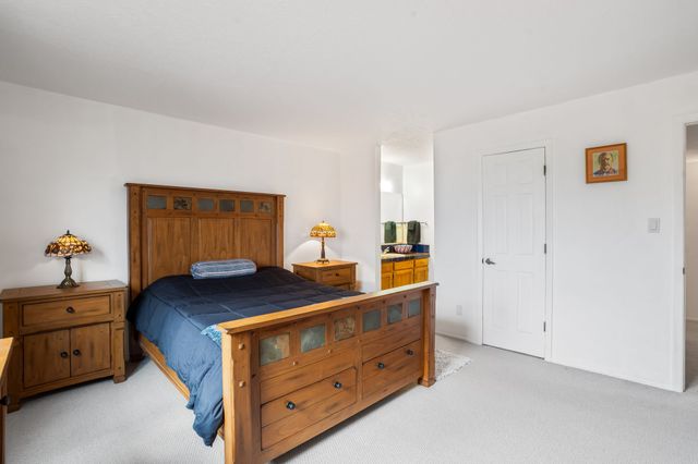 2996 Plaza Azul, Santa Fe, NM 87507
