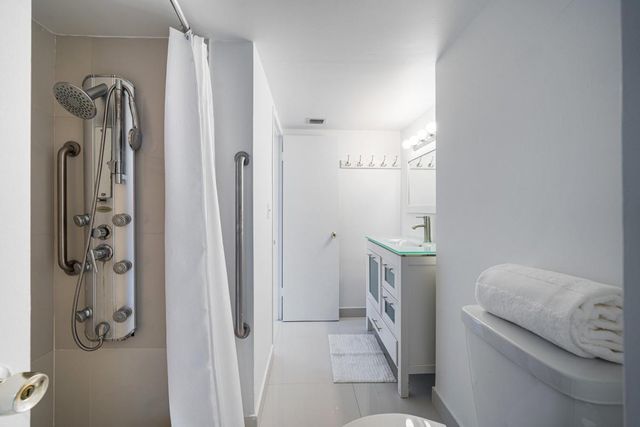 800 West Avenue 431, Miami Beach, FL 33139