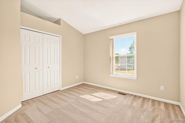 606 Thornhill Court, Belleville, MI 48111