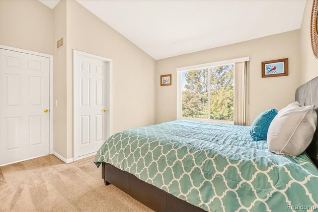 606 Thornhill Court, Belleville, MI 48111