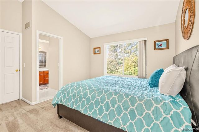 606 Thornhill Court, Belleville, MI 48111