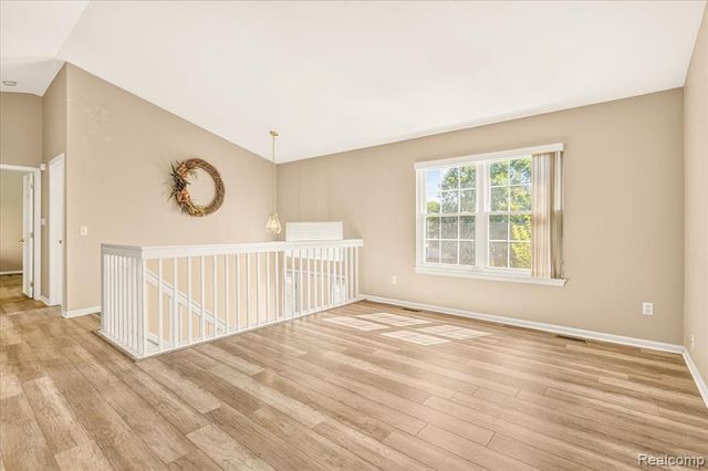 606 Thornhill Court, Belleville, MI 48111