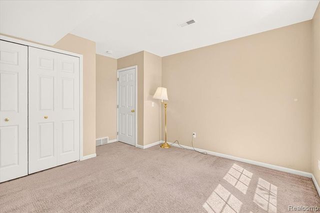 606 Thornhill Court, Belleville, MI 48111