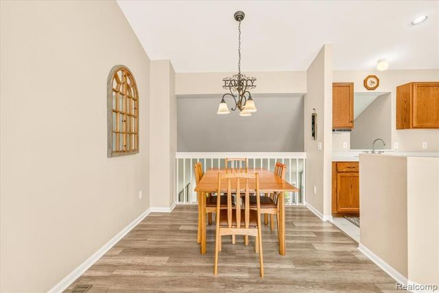 606 Thornhill Court, Belleville, MI 48111