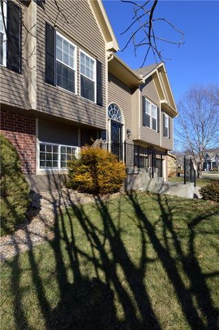 964 Wellington Way, Liberty, MO 64068