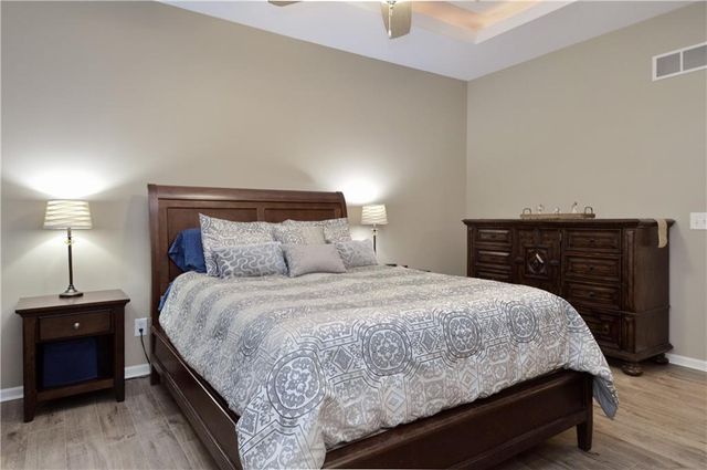 964 Wellington Way, Liberty, MO 64068