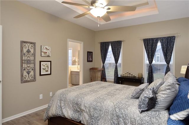 964 Wellington Way, Liberty, MO 64068