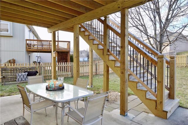 964 Wellington Way, Liberty, MO 64068