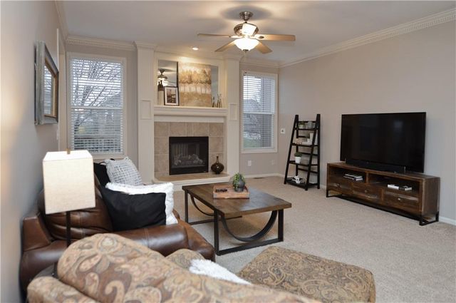 964 Wellington Way, Liberty, MO 64068