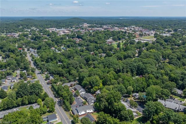 617 Uwharrie Street N, Asheboro, NC 27203