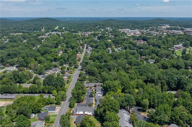 617 Uwharrie Street N, Asheboro, NC 27203