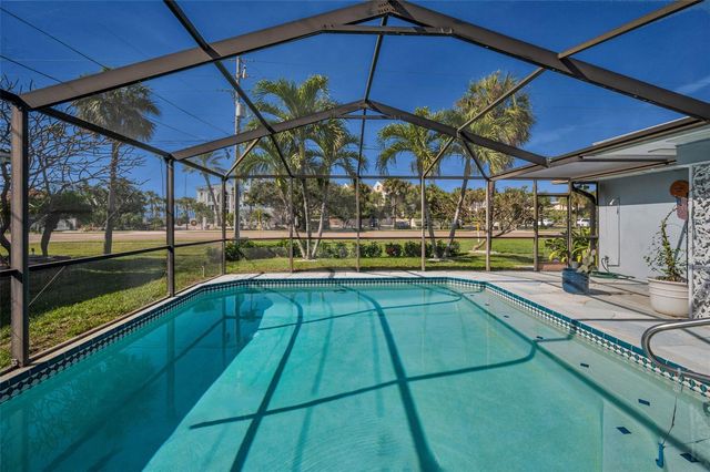 100 20TH STREET, Belleair Beach, FL 33786