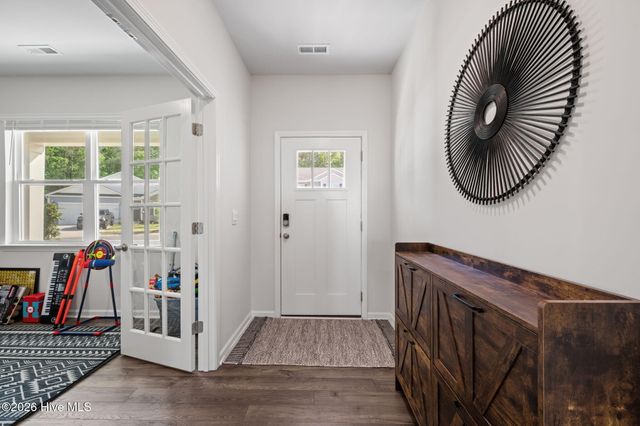 1027 Minnette Circle, New Bern, NC 28562