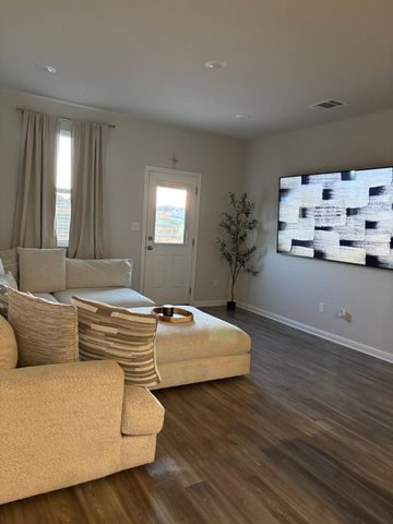 316 Tolo DR, Elgin, TX 78621