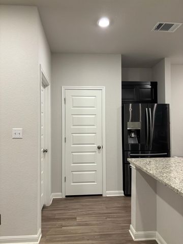 316 Tolo DR, Elgin, TX 78621