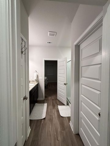 316 Tolo DR, Elgin, TX 78621