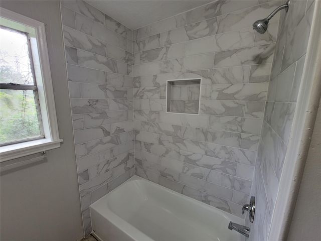 2205 Velma Street, La Marque, TX 77568