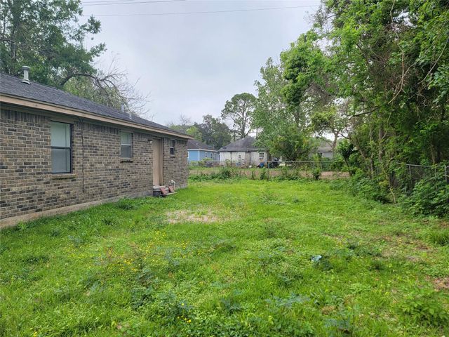 2205 Velma Street, La Marque, TX 77568