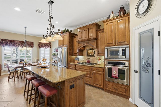 2262 Cedar Grove Drive, Cleburne, TX 76033