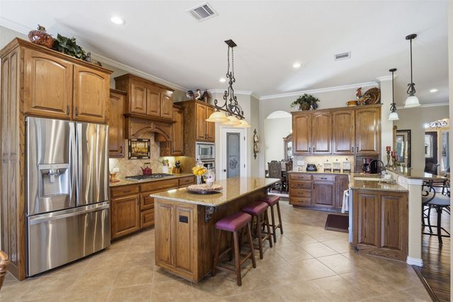 2262 Cedar Grove Drive, Cleburne, TX 76033