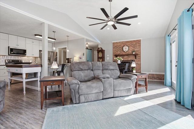 128 Huntington RD, Ridgeway, VA 24148