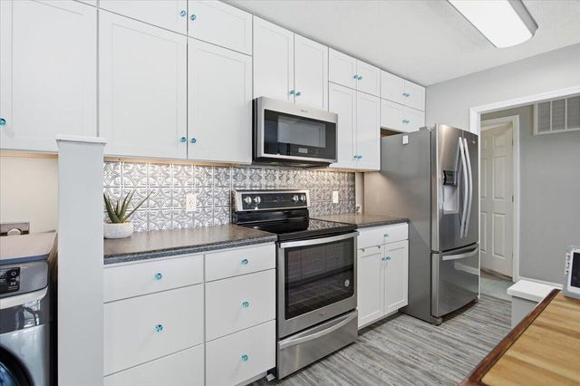 128 Huntington RD, Ridgeway, VA 24148