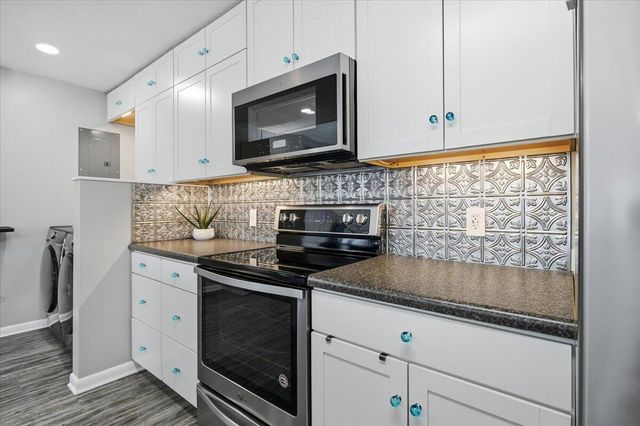 128 Huntington RD, Ridgeway, VA 24148