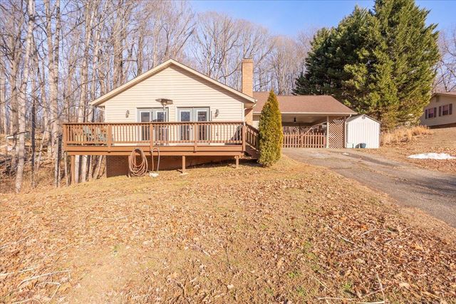 128 Huntington RD, Ridgeway, VA 24148