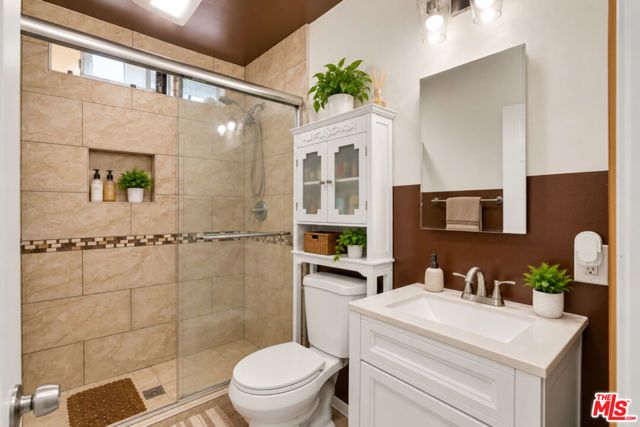 618 E 50th Street, Los Angeles, CA 90011