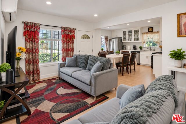 618 E 50th Street, Los Angeles, CA 90011