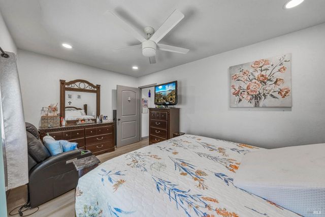 3676 Madrone St, Clearlake, CA 95422