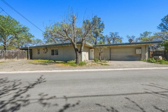 3676 Madrone St, Clearlake, CA 95422